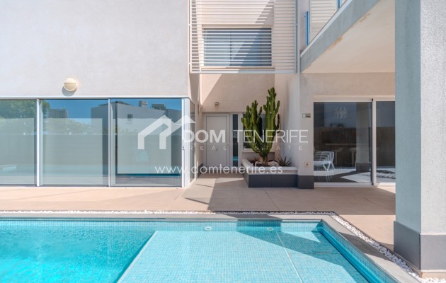 Wiederverkauf - Villa -
Adeje - Playa Paraiso