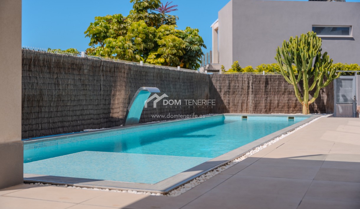 Wiederverkauf - Villa -
Adeje - Playa Paraiso