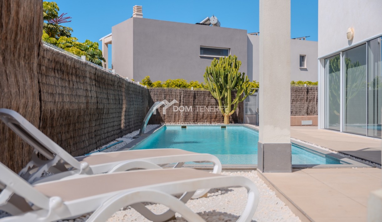 Wiederverkauf - Villa -
Adeje - Playa Paraiso