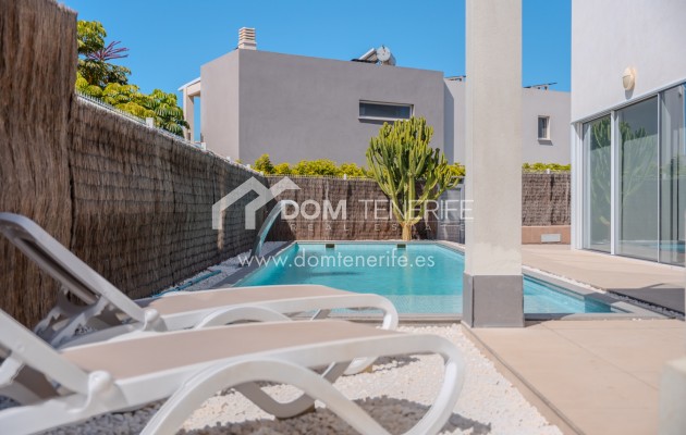 Wiederverkauf - Villa -
Adeje - Playa Paraiso