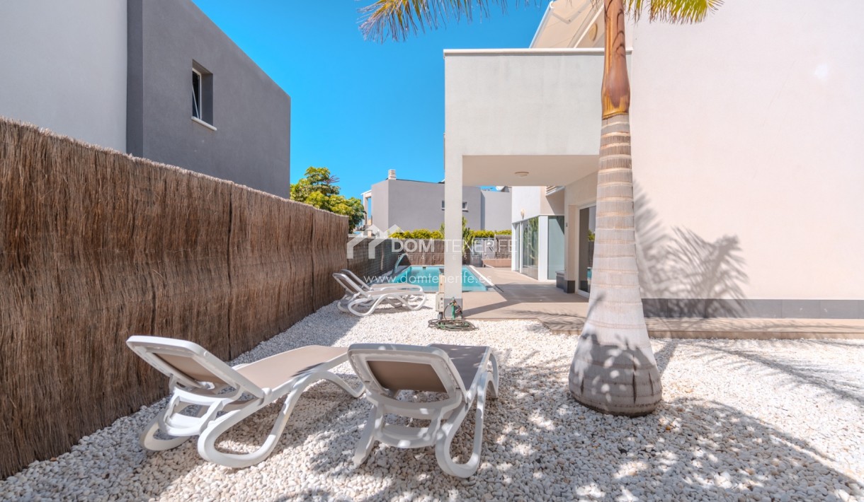 Wiederverkauf - Villa -
Adeje - Playa Paraiso