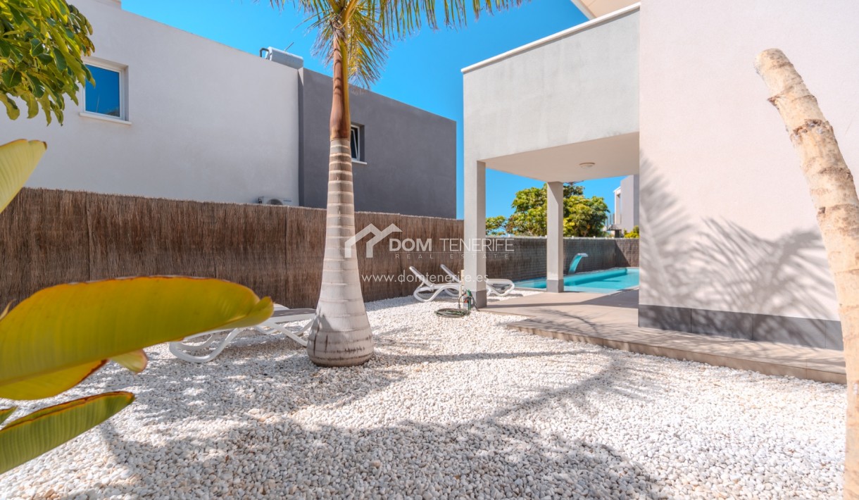 Wiederverkauf - Villa -
Adeje - Playa Paraiso