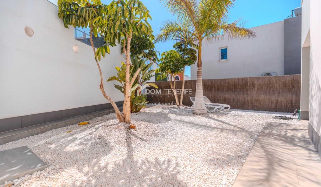 Wiederverkauf - Villa -
Adeje - Playa Paraiso