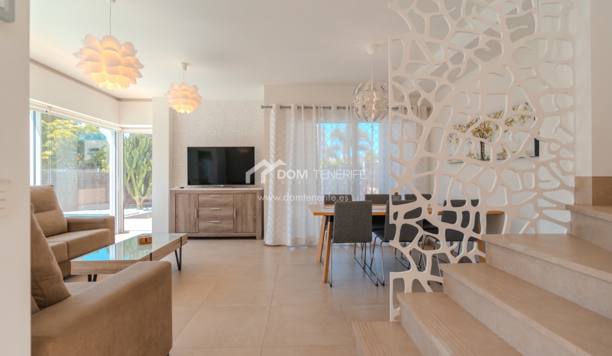 Wiederverkauf - Villa -
Adeje - Playa Paraiso