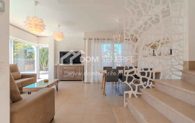 Wiederverkauf - Villa -
Adeje - Playa Paraiso