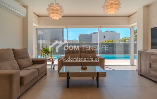 Wiederverkauf - Villa -
Adeje - Playa Paraiso