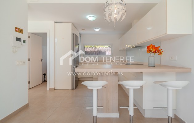 Wiederverkauf - Villa -
Adeje - Playa Paraiso