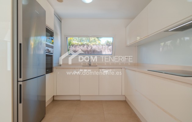 Wiederverkauf - Villa -
Adeje - Playa Paraiso