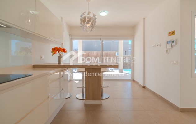 Wiederverkauf - Villa -
Adeje - Playa Paraiso