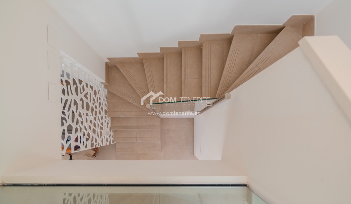 Wiederverkauf - Villa -
Adeje - Playa Paraiso