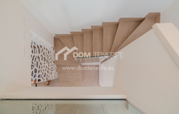 Wiederverkauf - Villa -
Adeje - Playa Paraiso