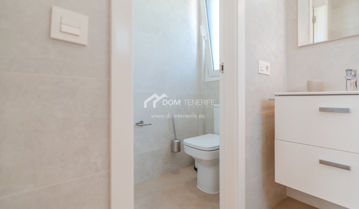 Wiederverkauf - Villa -
Adeje - Playa Paraiso