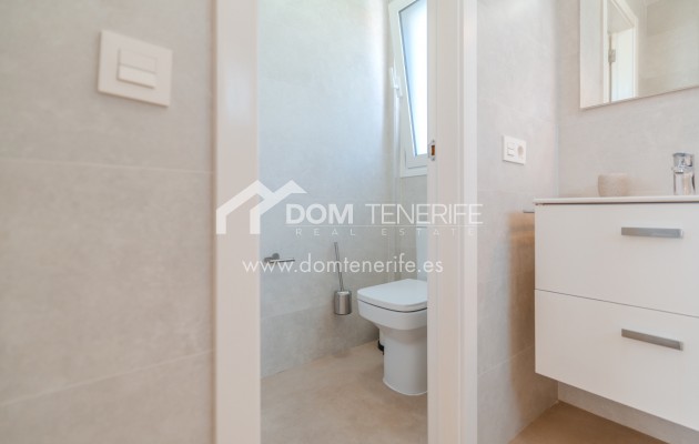 Wiederverkauf - Villa -
Adeje - Playa Paraiso