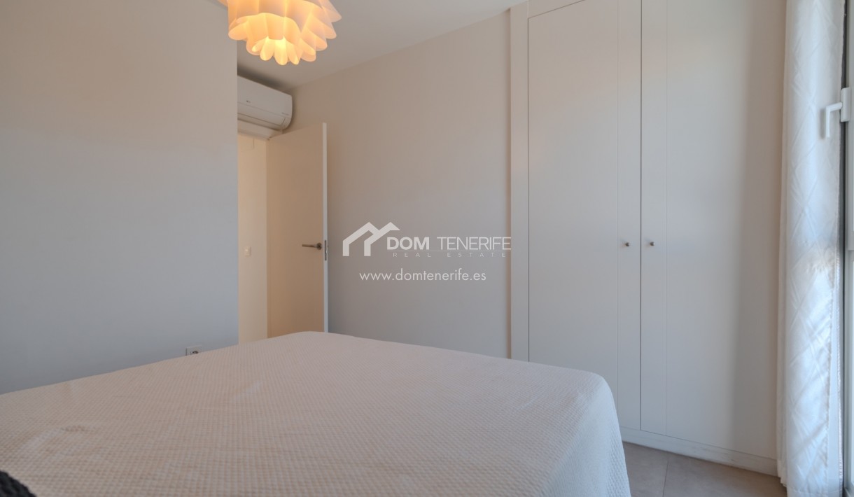 Wiederverkauf - Villa -
Adeje - Playa Paraiso