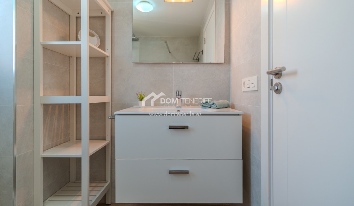 Wiederverkauf - Villa -
Adeje - Playa Paraiso