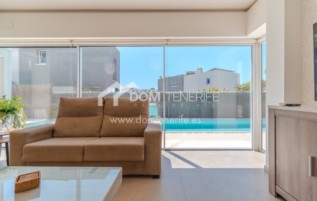 Wiederverkauf - Villa -
Adeje - Playa Paraiso