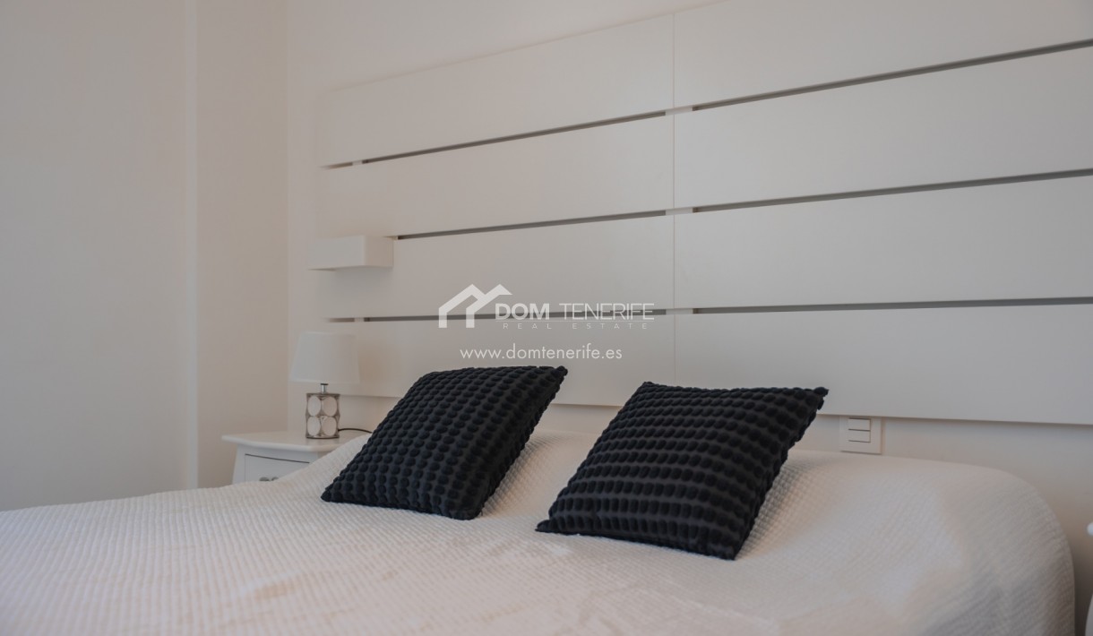 Wiederverkauf - Villa -
Adeje - Playa Paraiso