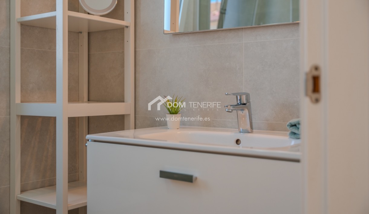 Wiederverkauf - Villa -
Adeje - Playa Paraiso