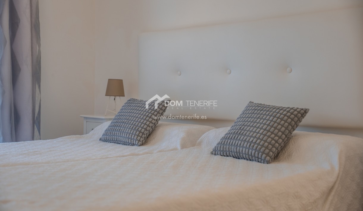 Wiederverkauf - Villa -
Adeje - Playa Paraiso