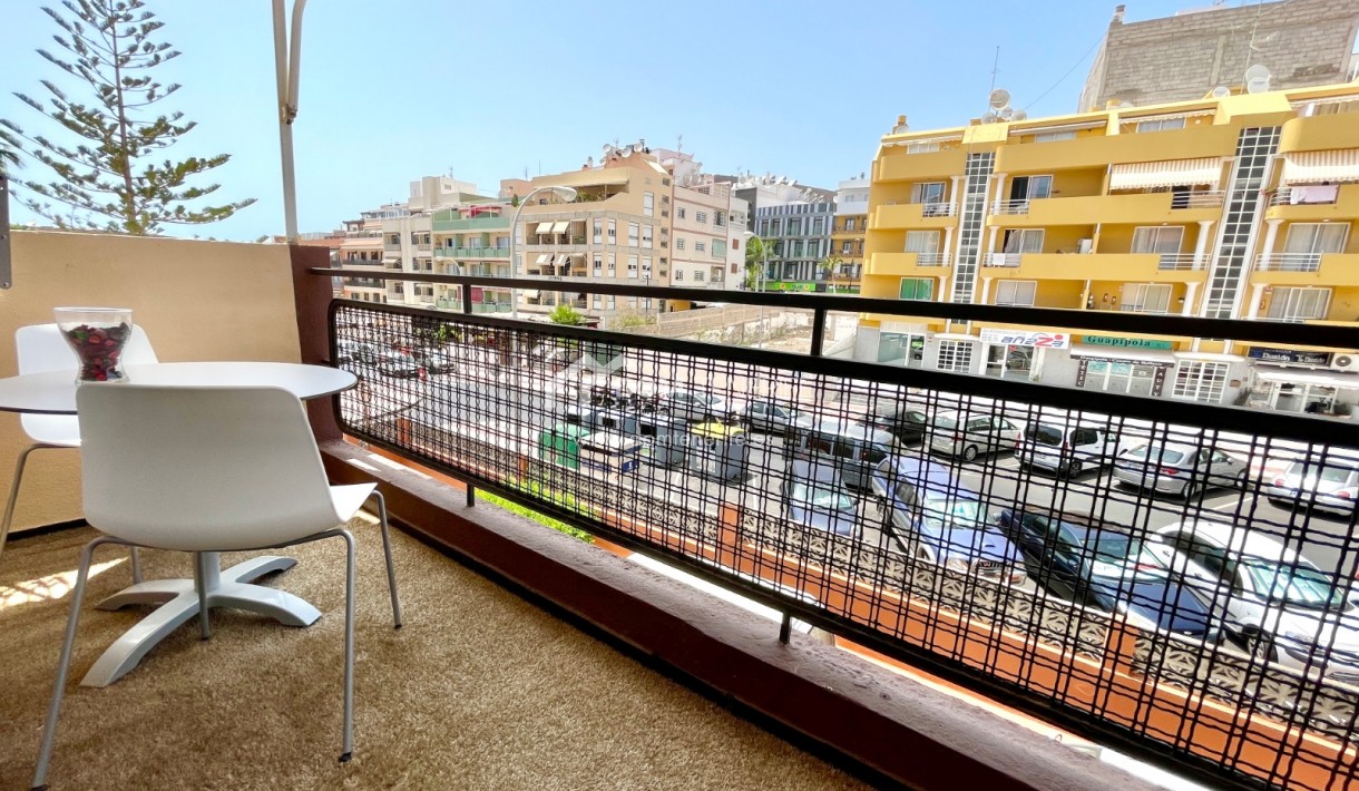 Location - Plat -
Arona - Los Cristianos