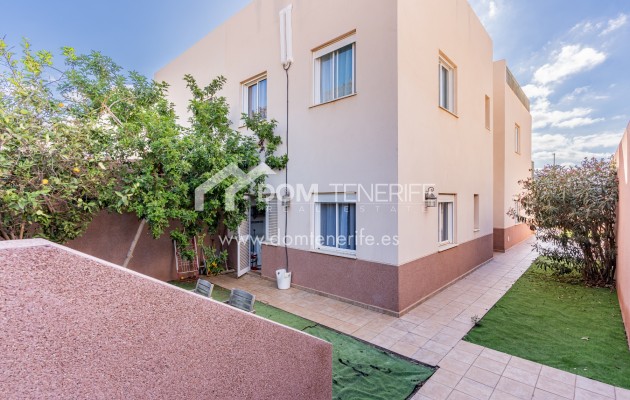 Wiederverkauf - Stadthaus -
Adeje - Fañabe Alto 