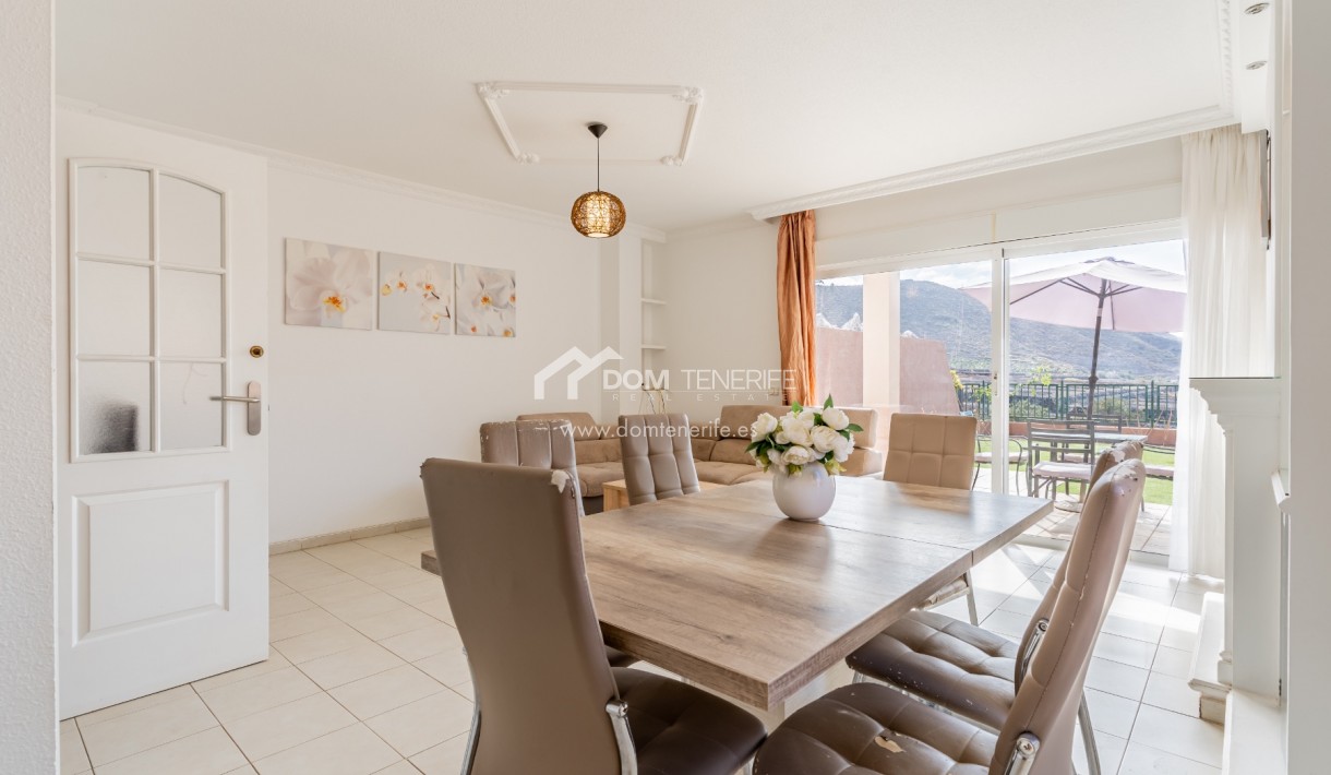 Wiederverkauf - Stadthaus -
Adeje - Fañabe Alto 