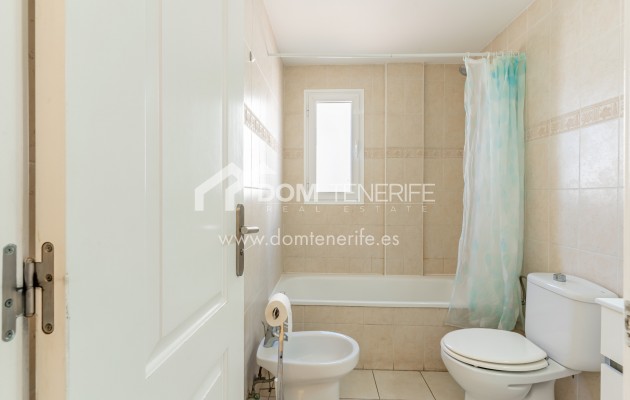 Wiederverkauf - Stadthaus -
Adeje - Fañabe Alto 