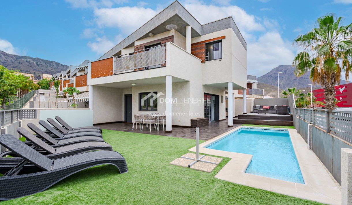 Wiederverkauf - Stadthaus -
Adeje - El Galeon