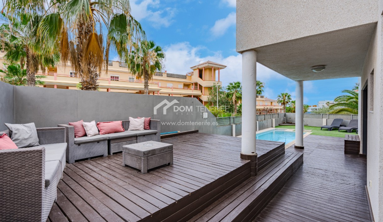 Wiederverkauf - Stadthaus -
Adeje - El Galeon