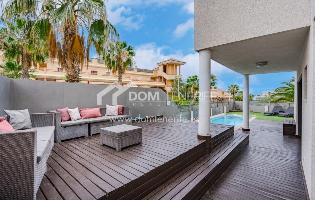 Wiederverkauf - Stadthaus -
Adeje - El Galeon