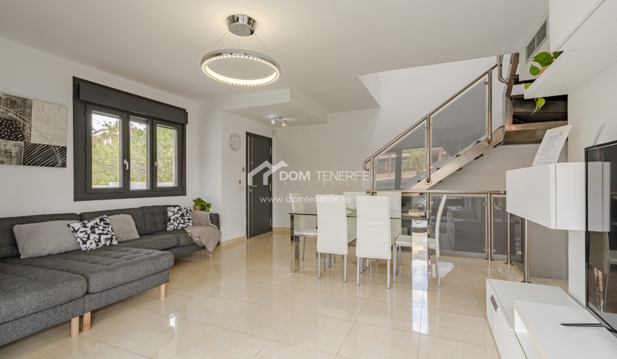 Wiederverkauf - Stadthaus -
Adeje - El Galeon