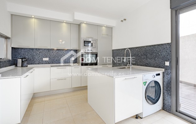 Wiederverkauf - Stadthaus -
Adeje - El Galeon