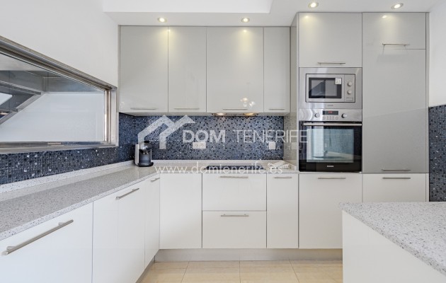 Wiederverkauf - Stadthaus -
Adeje - El Galeon