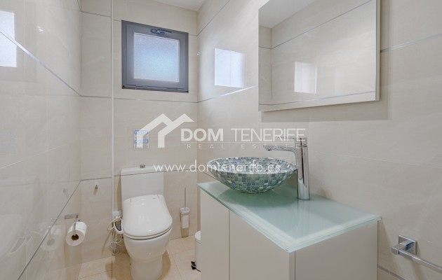 Wiederverkauf - Stadthaus -
Adeje - El Galeon