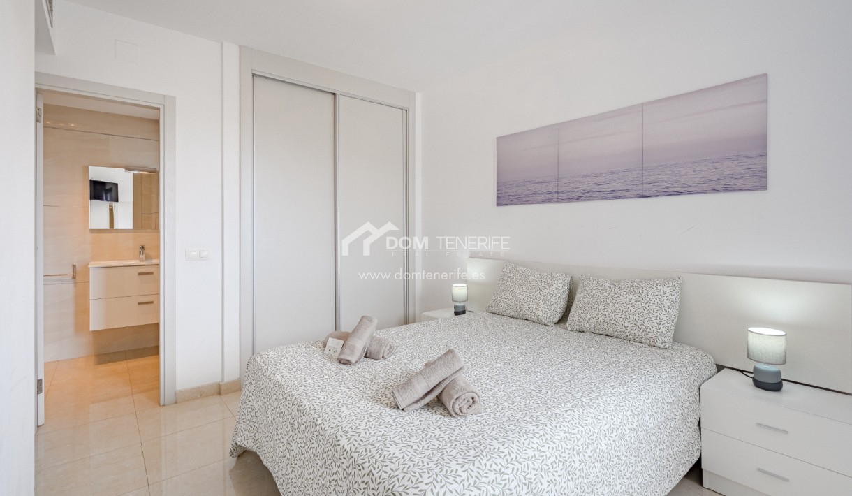 Wiederverkauf - Stadthaus -
Adeje - El Galeon