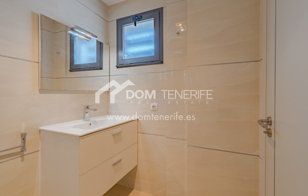 Wiederverkauf - Stadthaus -
Adeje - El Galeon