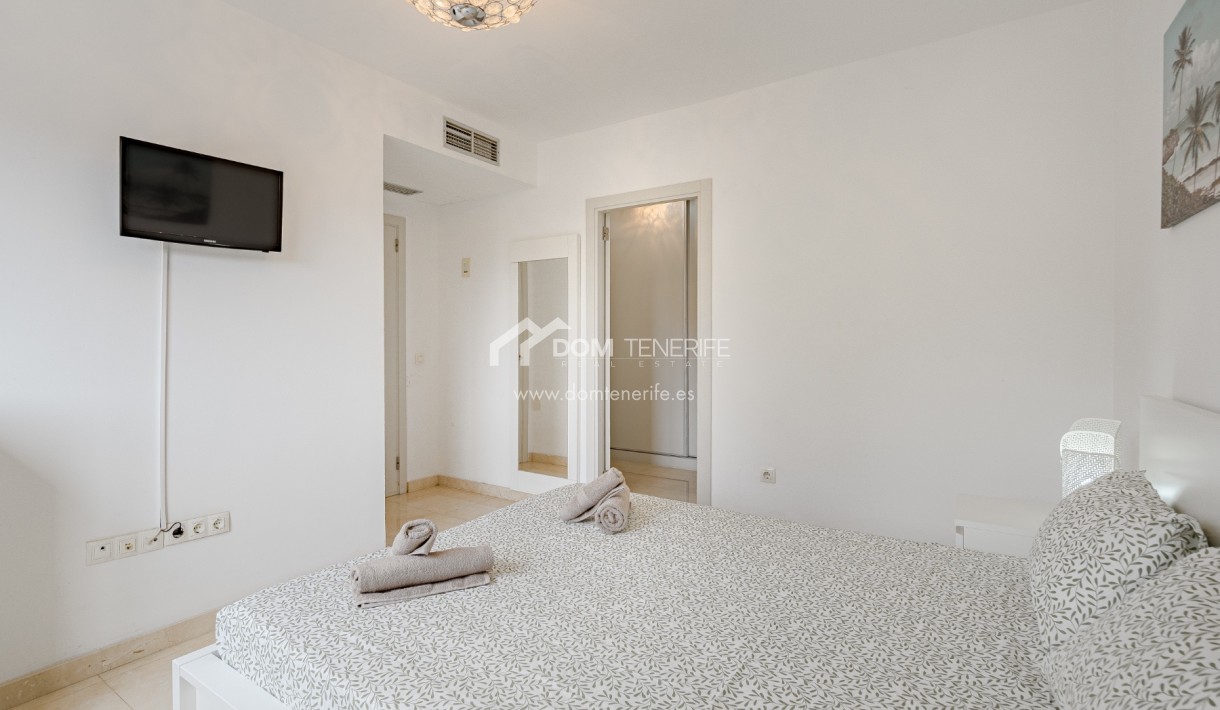 Wiederverkauf - Stadthaus -
Adeje - El Galeon