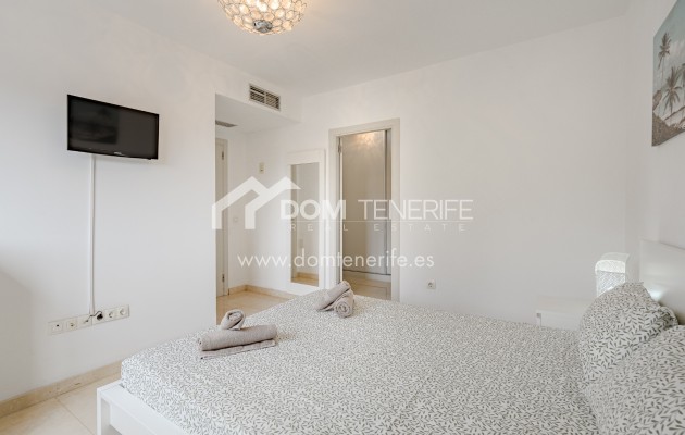 Wiederverkauf - Stadthaus -
Adeje - El Galeon