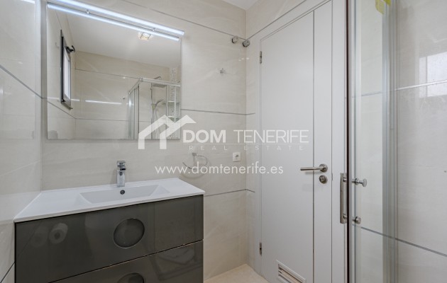 Wiederverkauf - Stadthaus -
Adeje - El Galeon