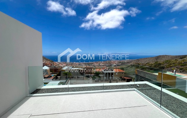 Revente - Villa -
Adeje - Roque del Conde