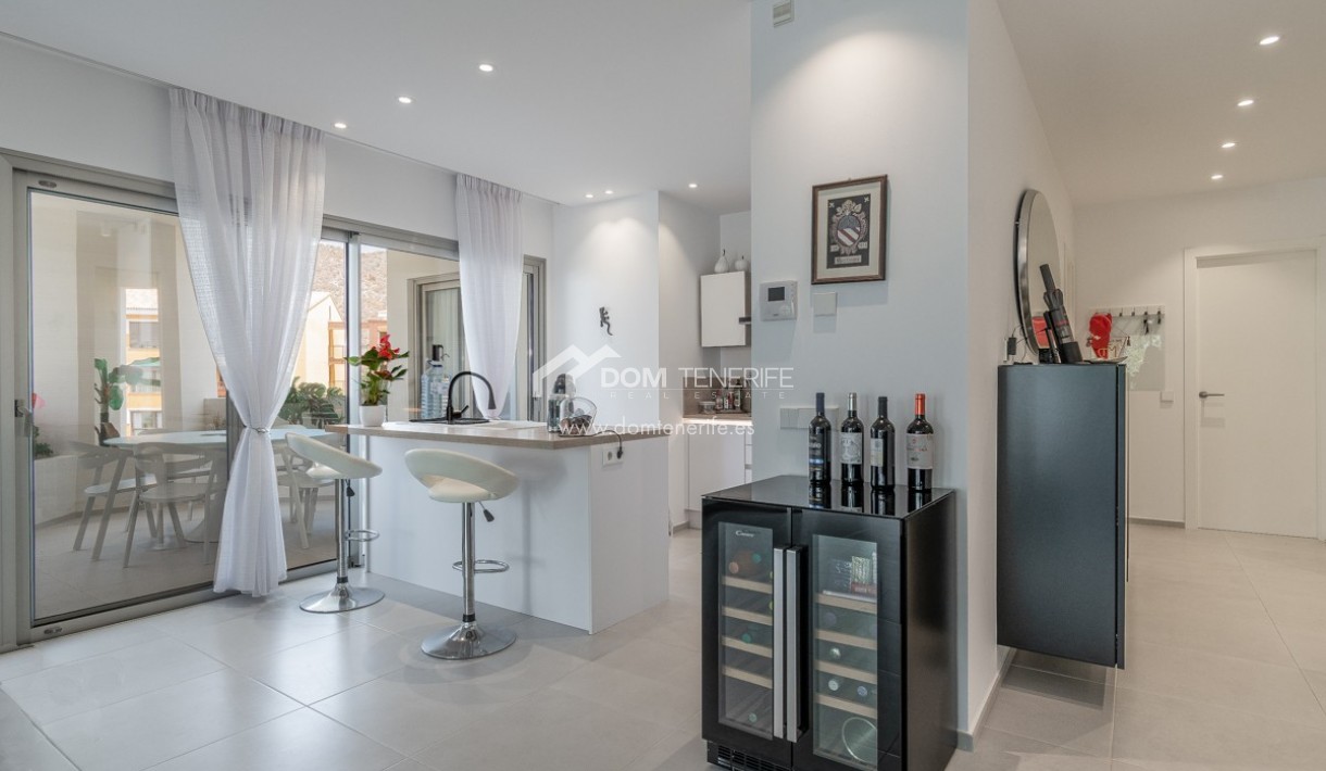 Revente - Plat -
Arona - Palm Mar