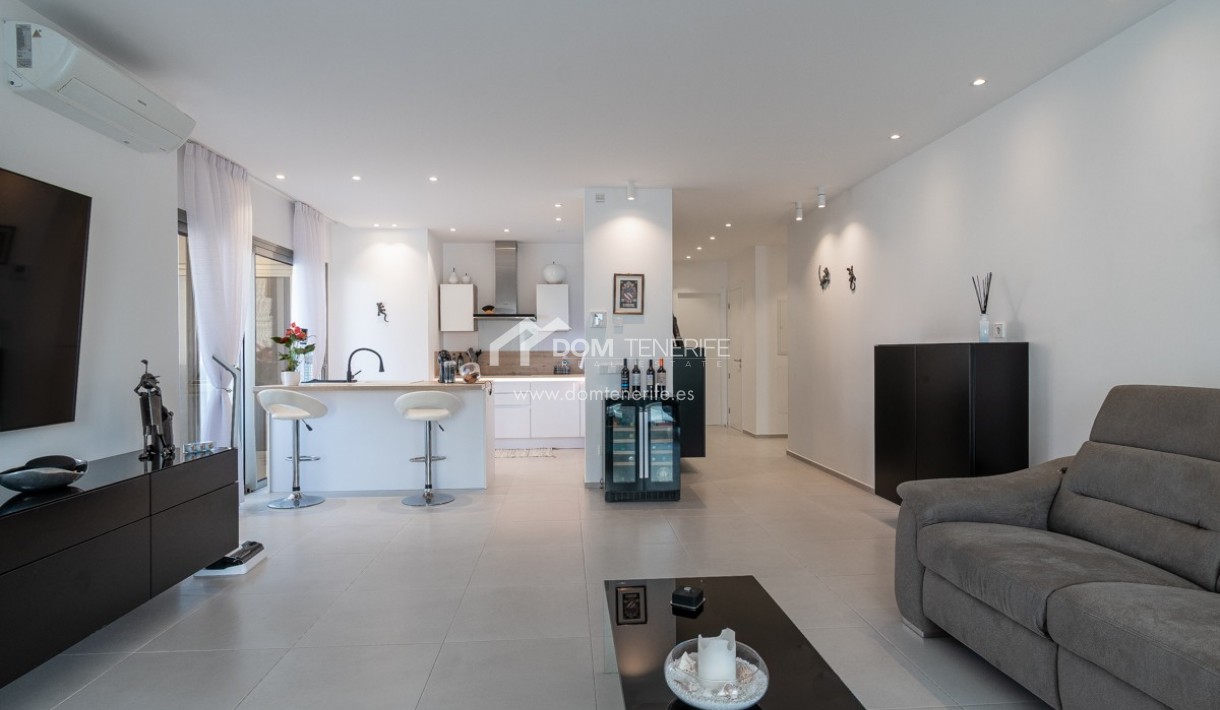 Revente - Plat -
Arona - Palm Mar