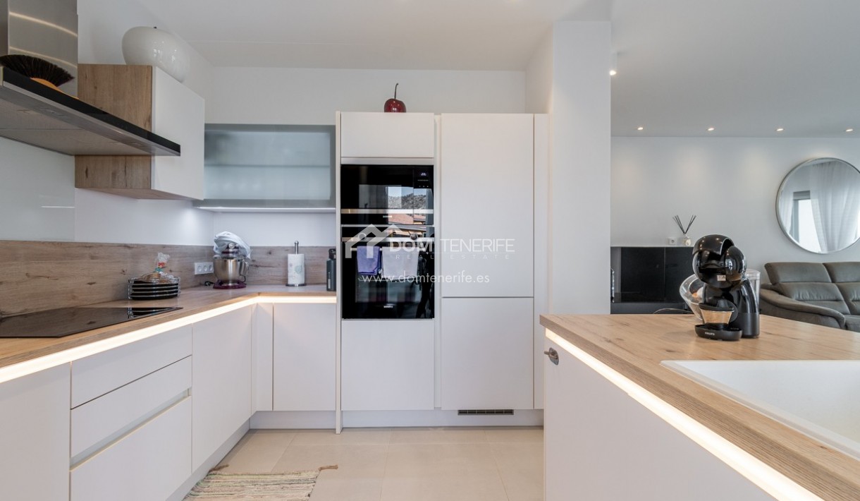 Revente - Plat -
Arona - Palm Mar