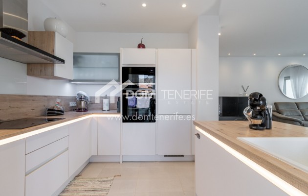 Revente - Plat -
Arona - Palm Mar