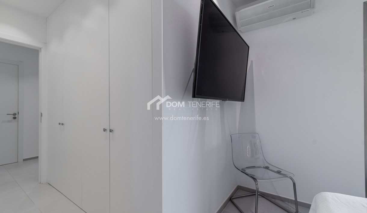 Revente - Plat -
Arona - Palm Mar