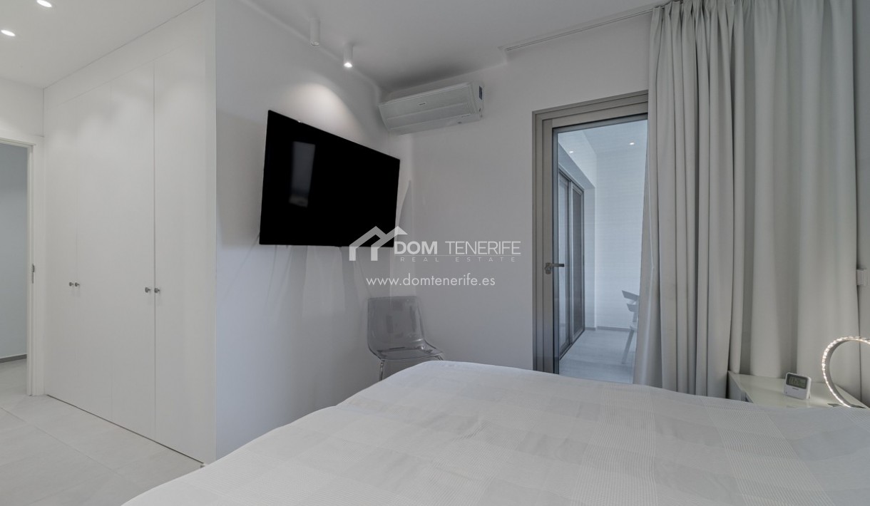 Revente - Plat -
Arona - Palm Mar