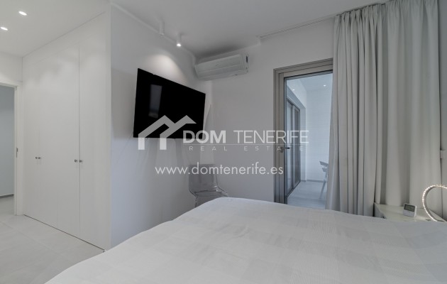 Revente - Plat -
Arona - Palm Mar