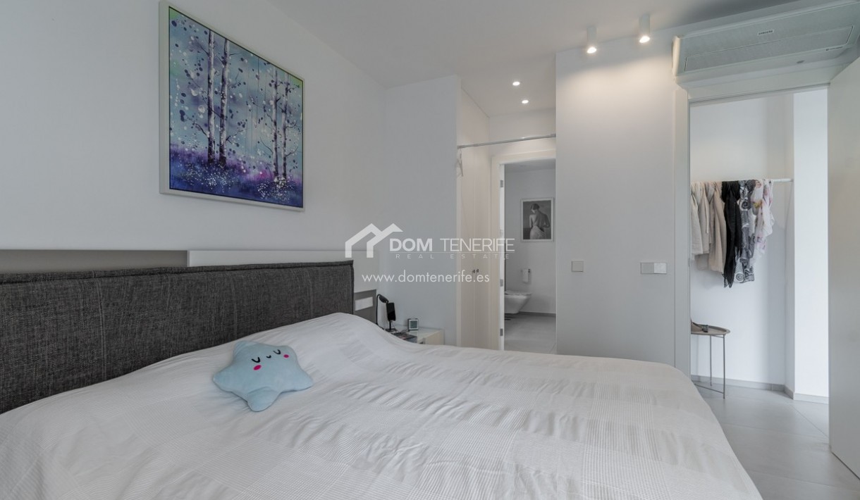 Revente - Plat -
Arona - Palm Mar