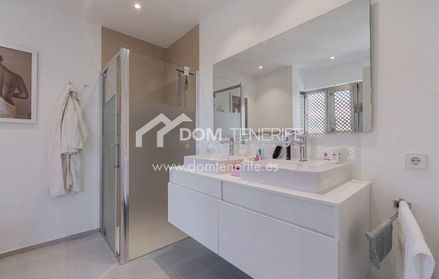 Revente - Plat -
Arona - Palm Mar