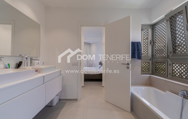 Revente - Plat -
Arona - Palm Mar